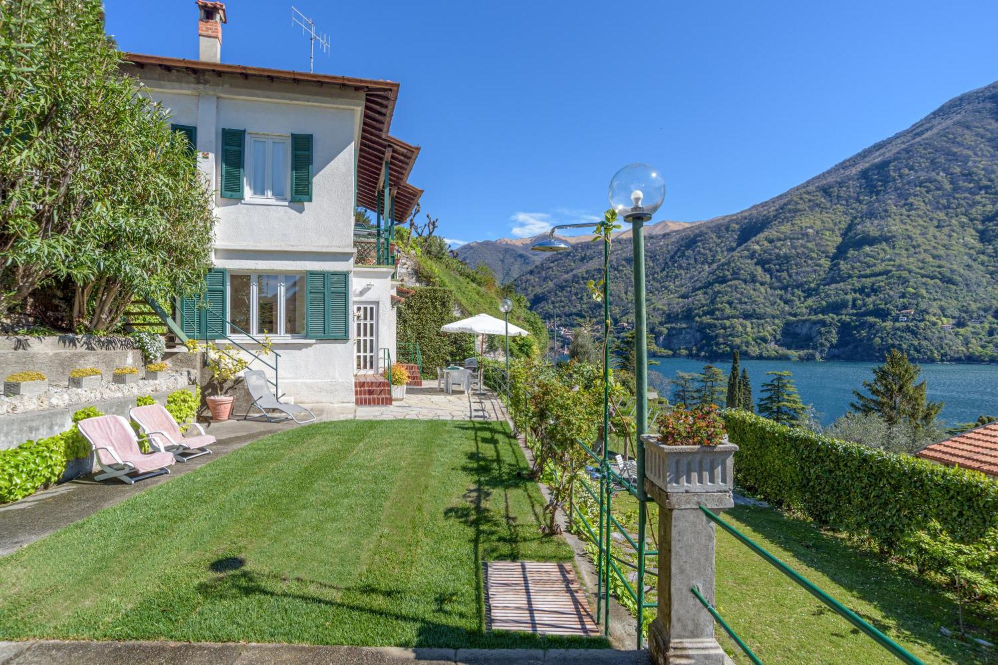 Casa Bambu - Splendida Vista Lago E Posto Auto Laglio Bagian luar foto