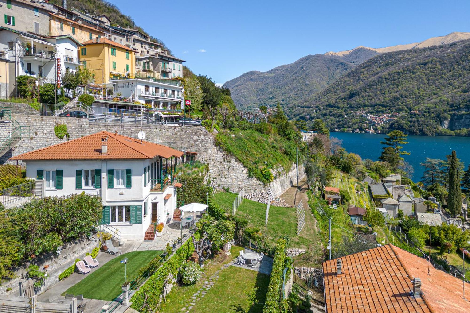 Casa Bambu - Splendida Vista Lago E Posto Auto Laglio Bagian luar foto