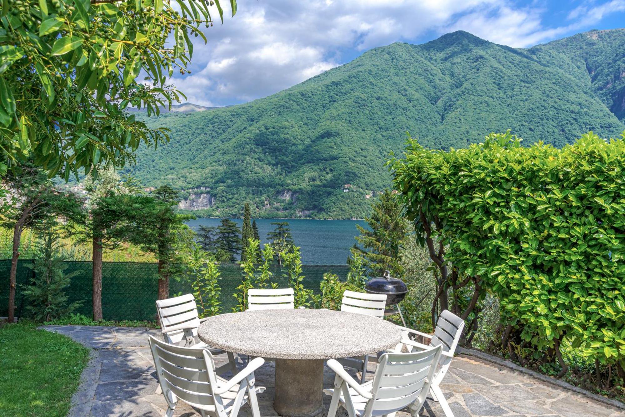 Casa Bambu - Splendida Vista Lago E Posto Auto Laglio Bagian luar foto