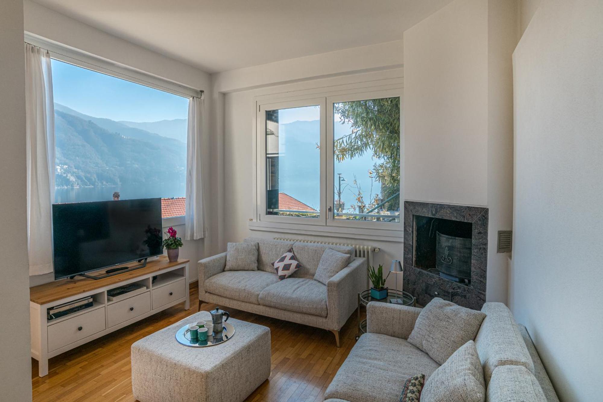 Casa Bambu - Splendida Vista Lago E Posto Auto Laglio Bagian luar foto